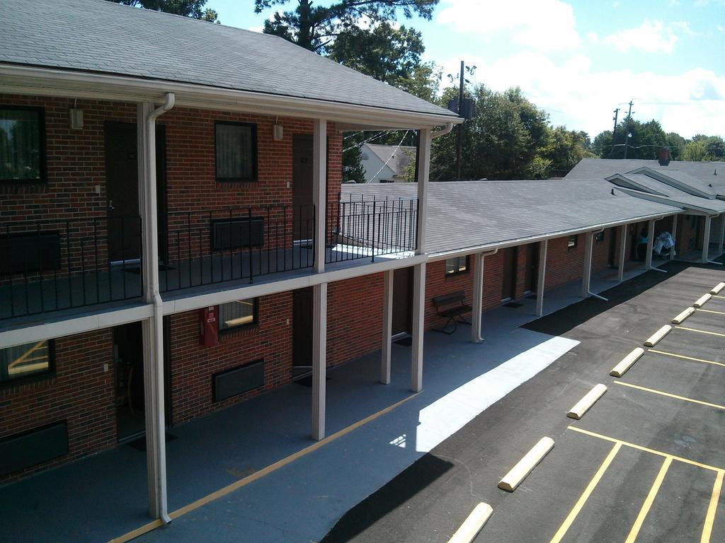 Guest Lodge - Pageland Exterior photo